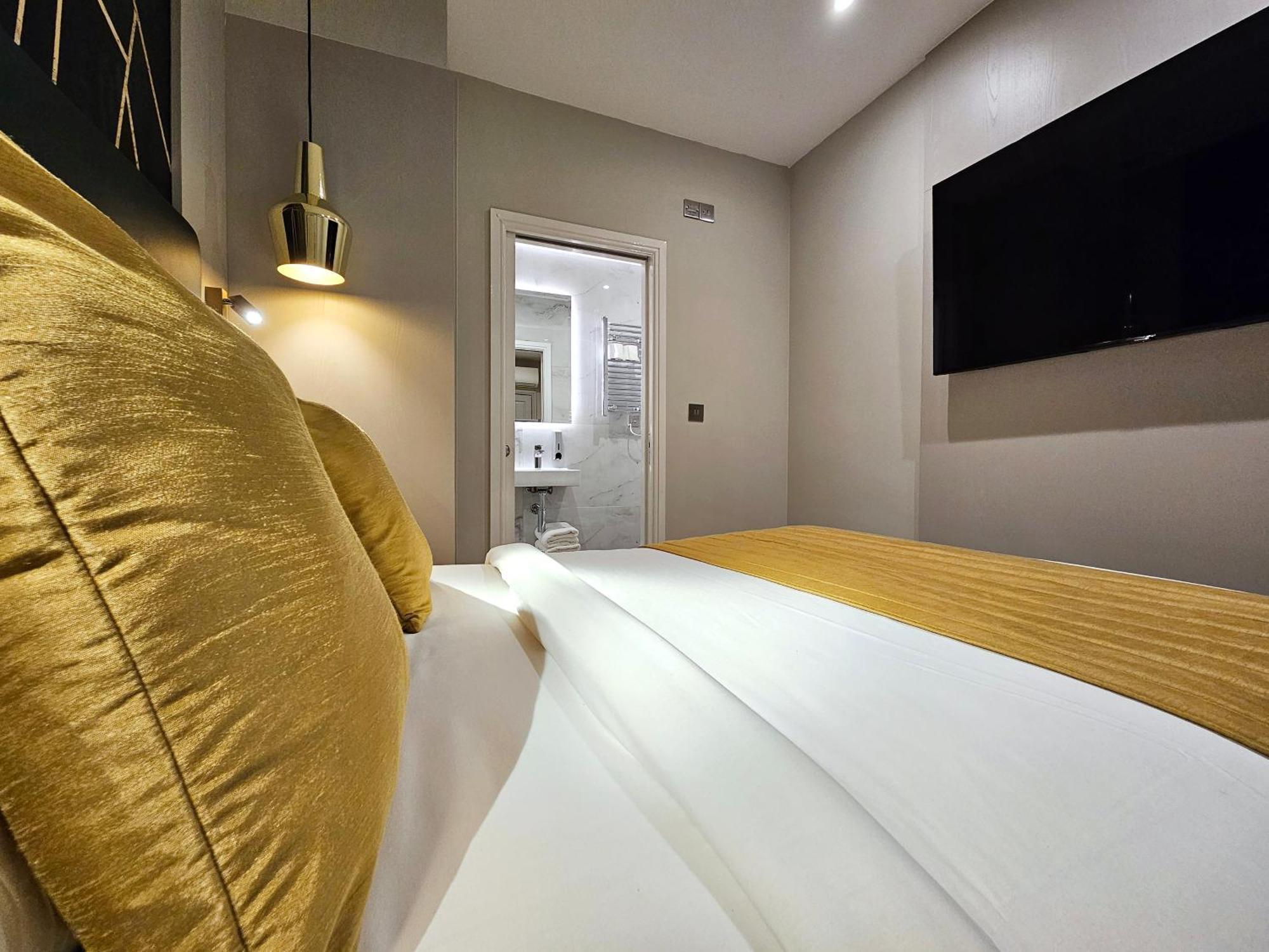 Nox Hyde Park Apartahotel 4*