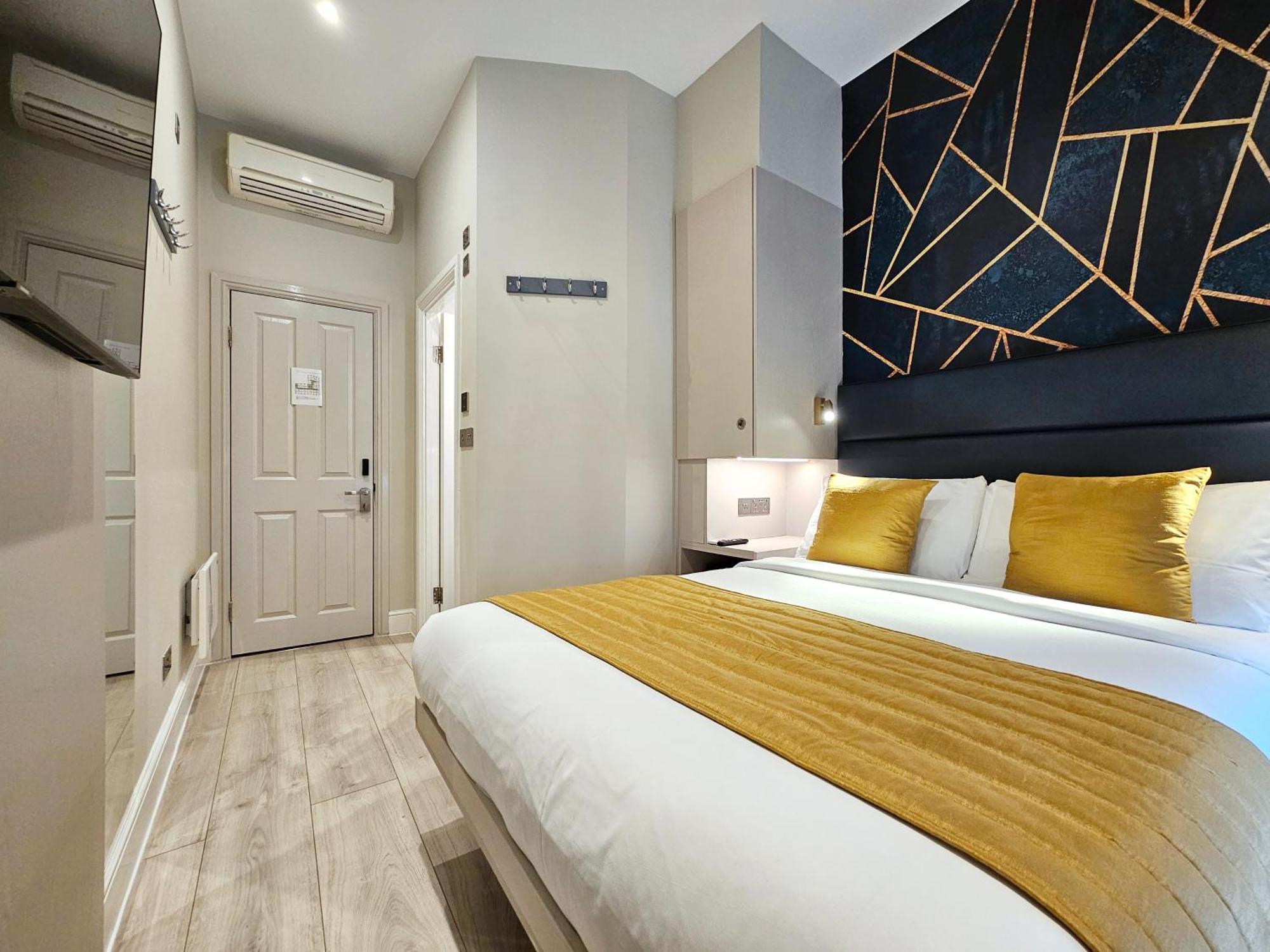 Apartahotel Nox Hyde Park 4*