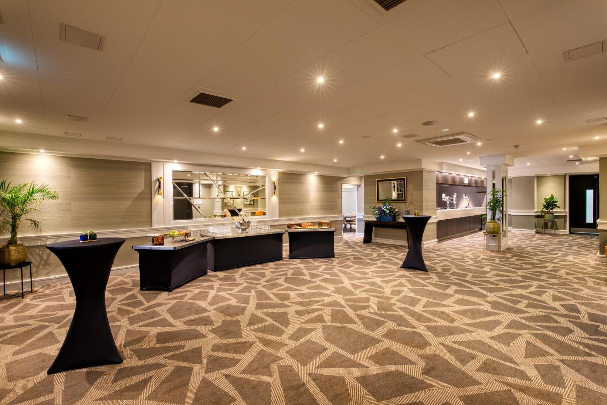 Doubletree By Hilton Ealing Hotel