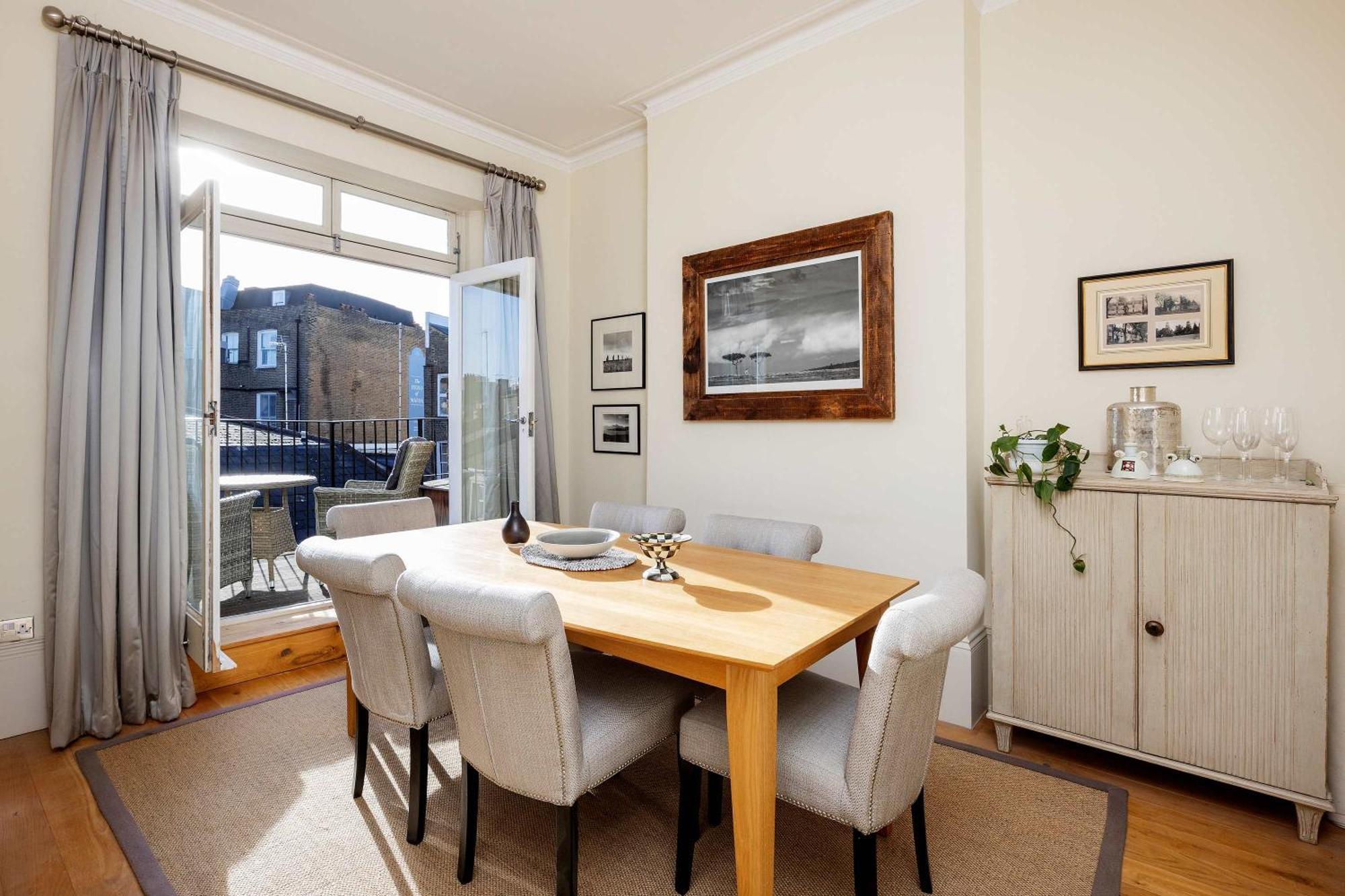 Veeve - Sophisticated Sutherland London