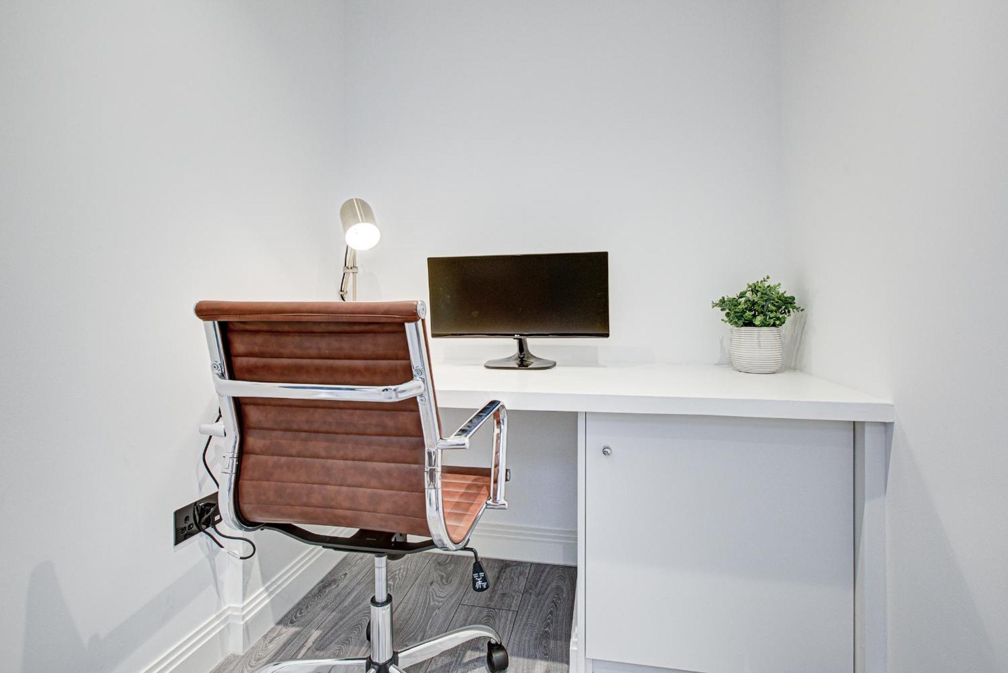 Apartment Hybrid Resi - London, Fulham Near Chelsea And Putney