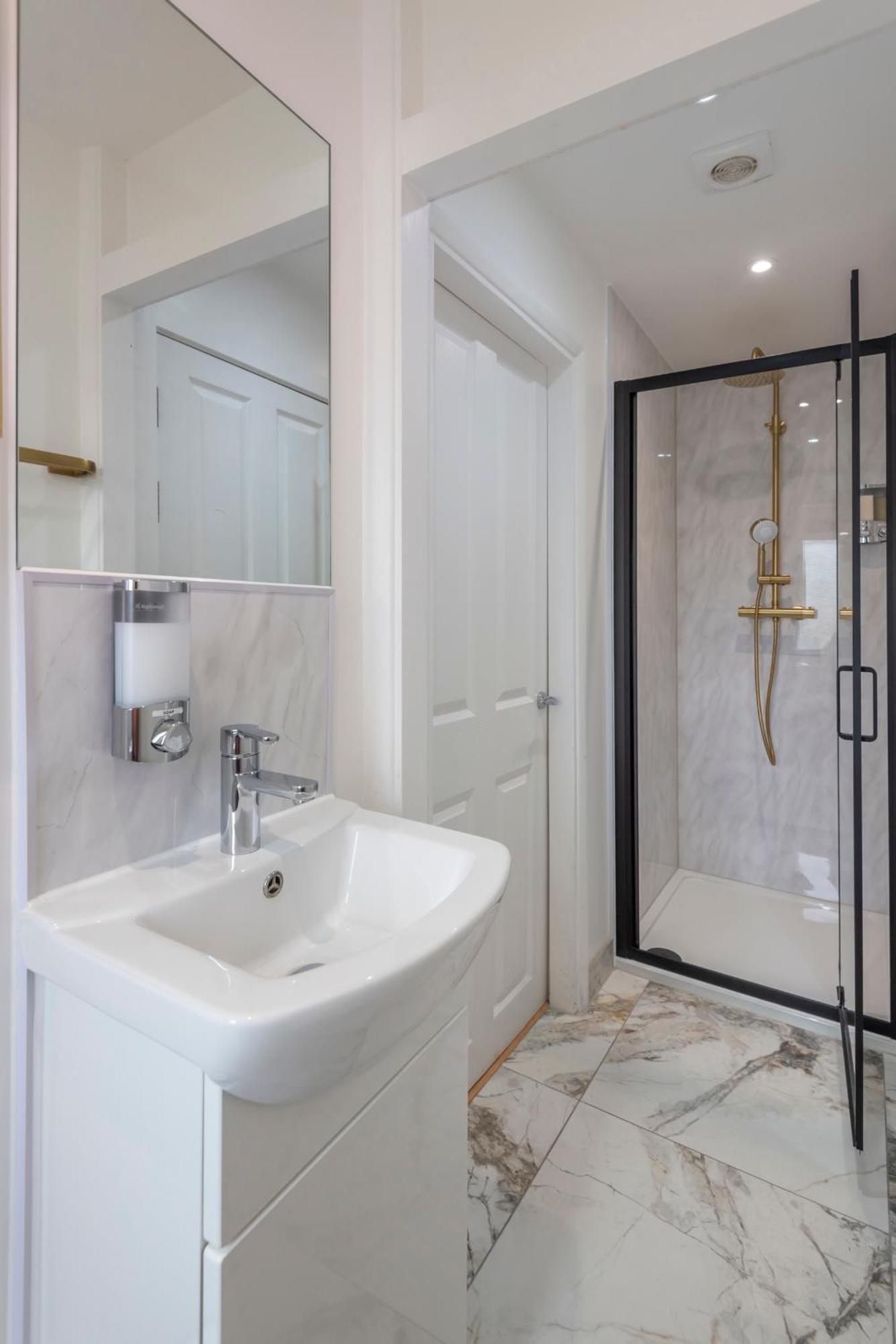 Brand New The Palms: Luxury Family Appartement