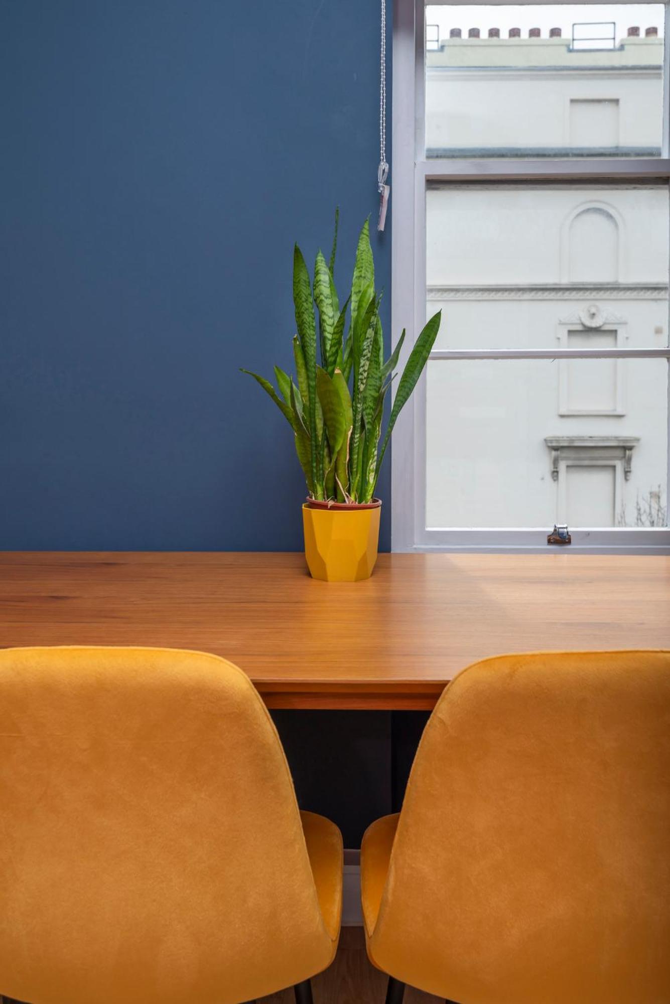 Brand New The Palms: Luxury Family Appartement Londen