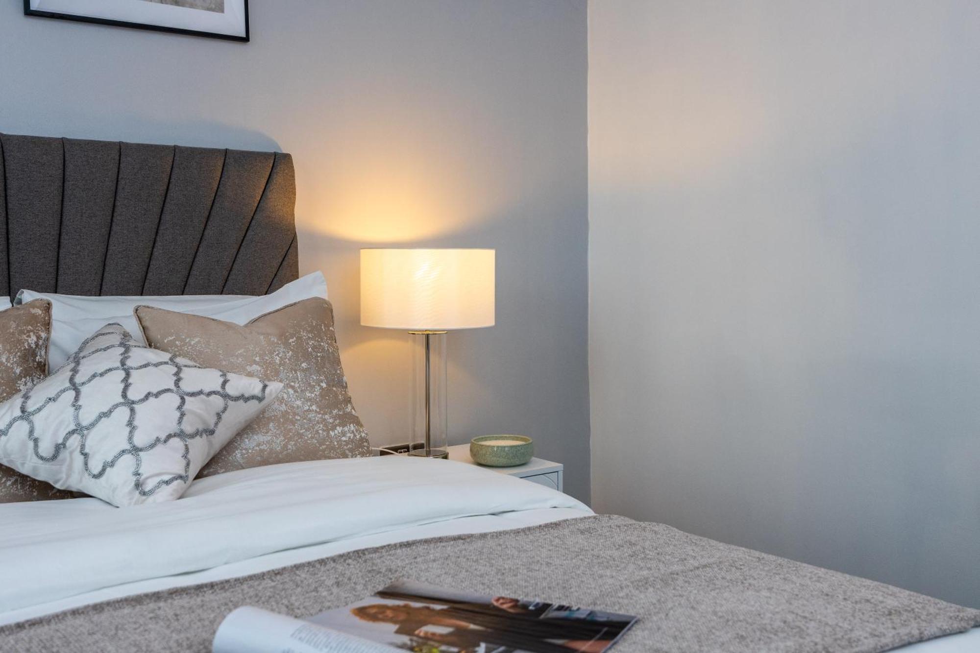 Luxury & Spacious 2 Bedroom Apt With City Views Apartment *