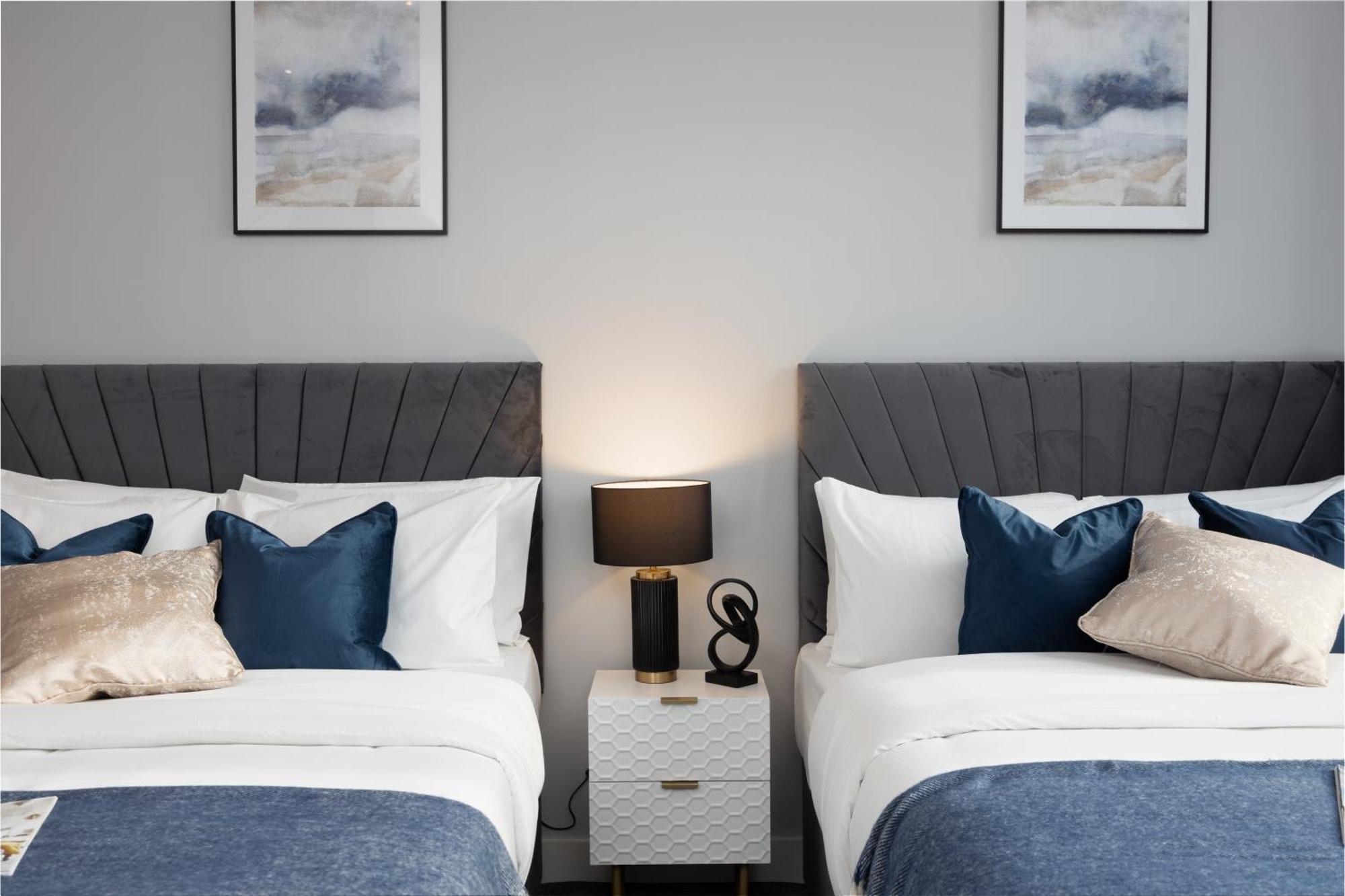 Luxury & Spacious 2 Bedroom Apt With City Views Apartment London
