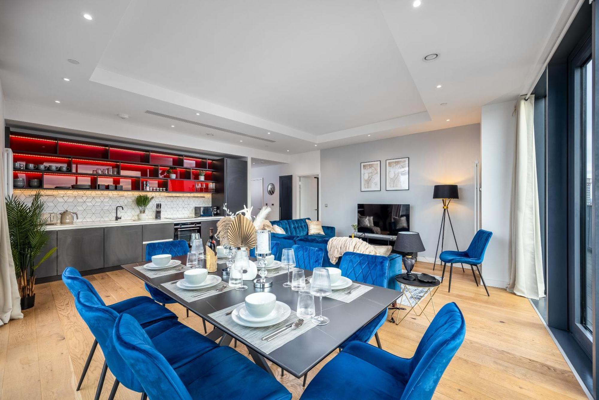 Apartment Luxury & Spacious 2 Bedroom Apt With City Views *