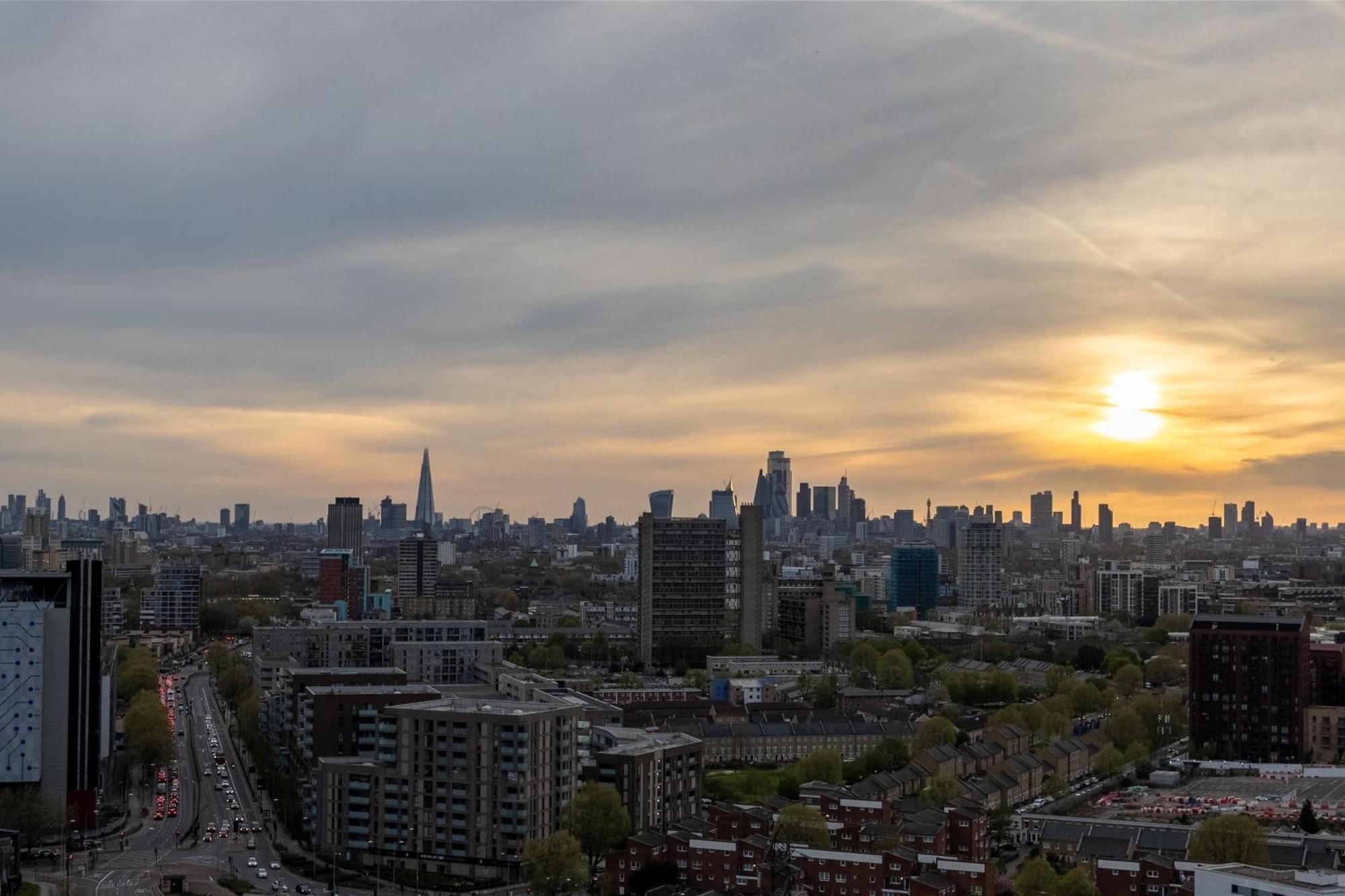 Apartment Luxury & Spacious 2 Bedroom Apt With City Views