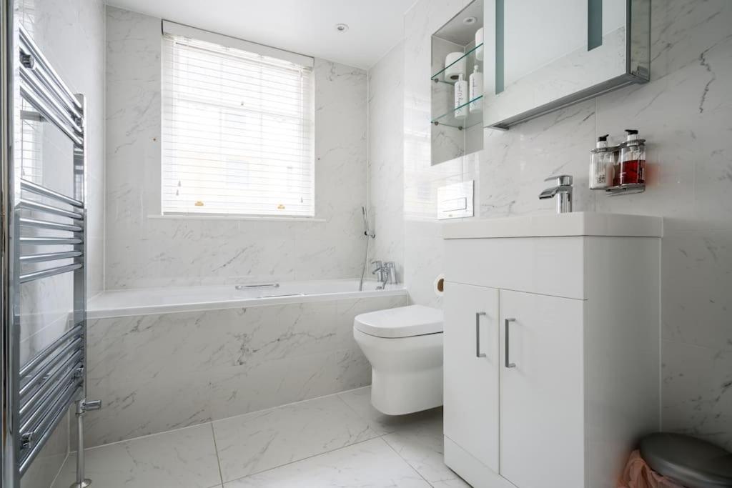 Villa Luxury 3brs House In The Heart Of Victoria Londen