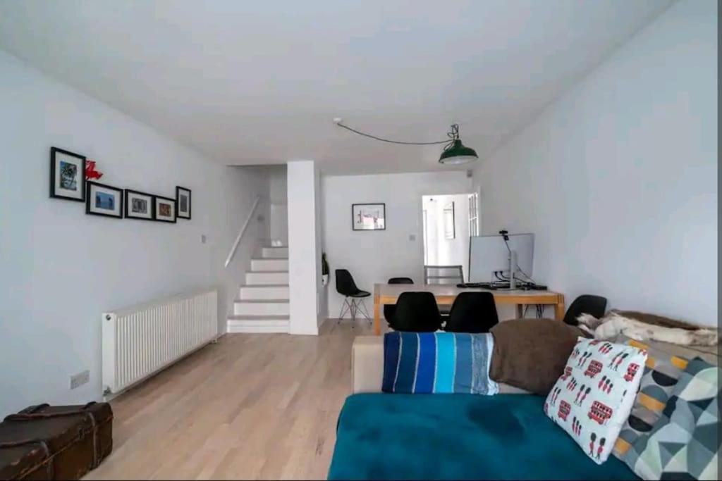 Vakantiehuis 2 Bedroom Canal View, Near Kings Cross & Camden *