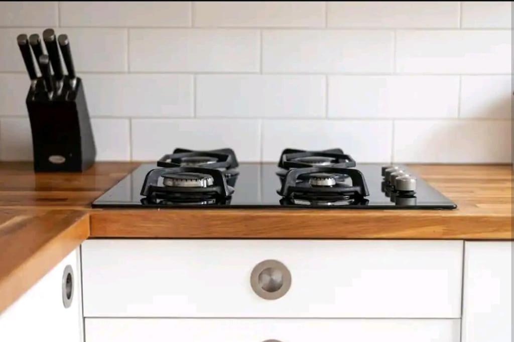 Vakantiehuis 2 Bedroom Canal View, Near Kings Cross & Camden Londen