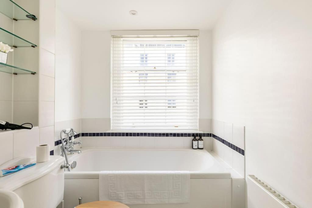 Historic Joseph Conrad House In Heart Of London! London