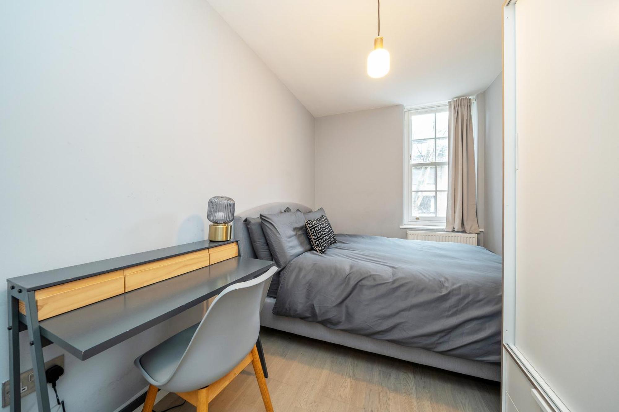 Apartment Charming 2 Bedroom Flat In