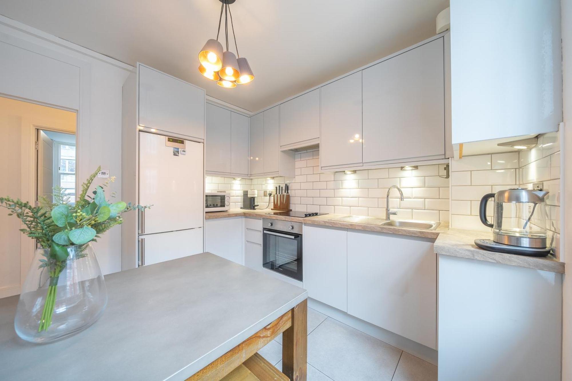 Apartment Charming 2 Bedroom Flat In