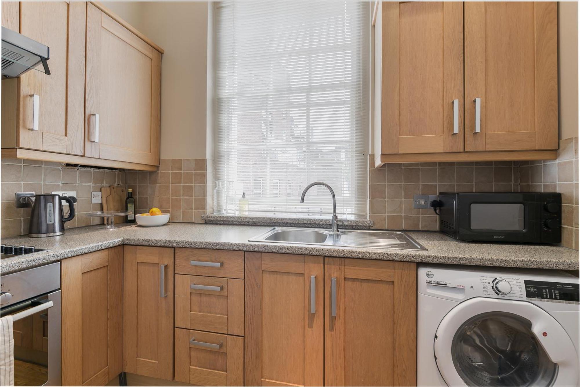 Apartment Small Sun Lit Studio Minutes From Kings Cross Station London