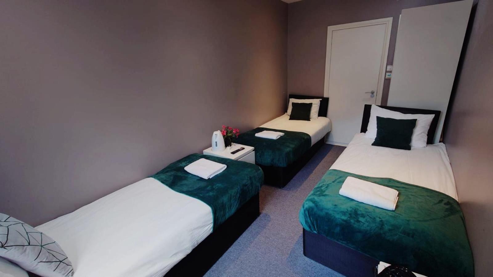 Eurostar Budget - Next To Kings Cross & Eurostar Train Station Guest house London