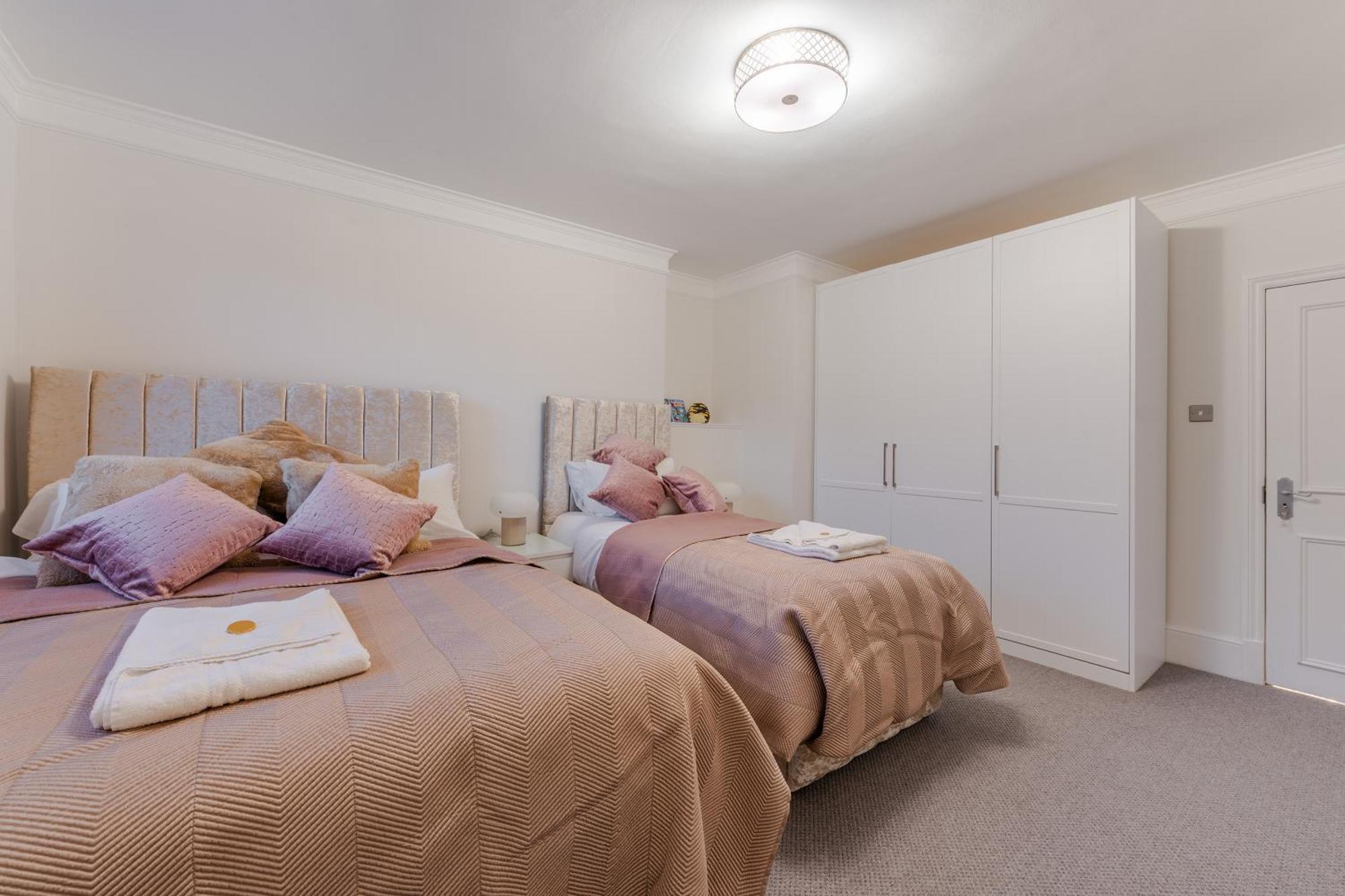 Apartment Modern Luxury 3bed 3bathroom Retreat 6hs