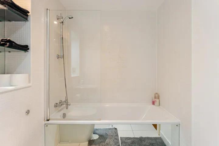 Appartement Brand New Flat In With Car Park Londen