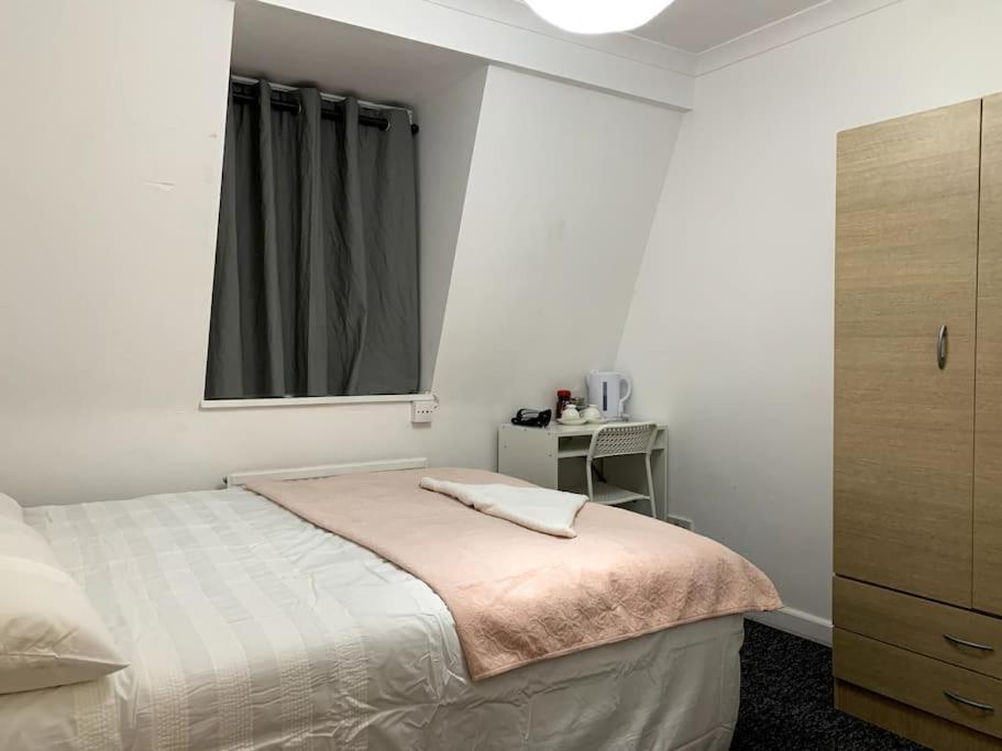 Guest house Warren Street