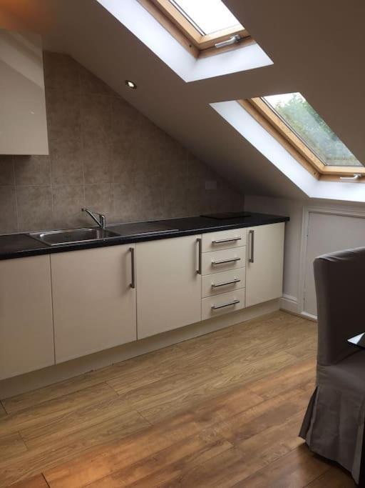 Apartment Spacious 3bedroom Flat *