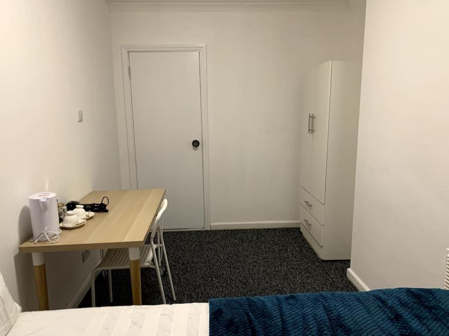Guest house Warren Street *
