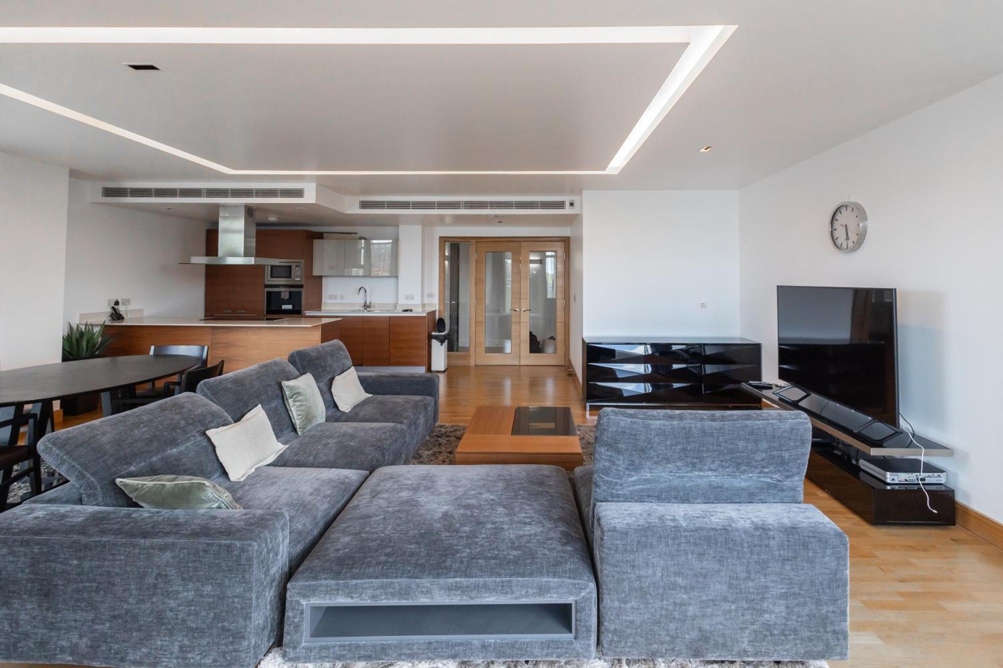 Ads Lux Lettings Ltd - Battersea Reach Londres