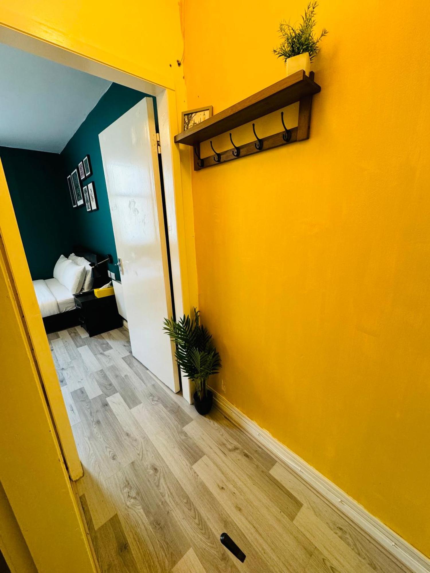 Unique Flat In 1110 Apartment *