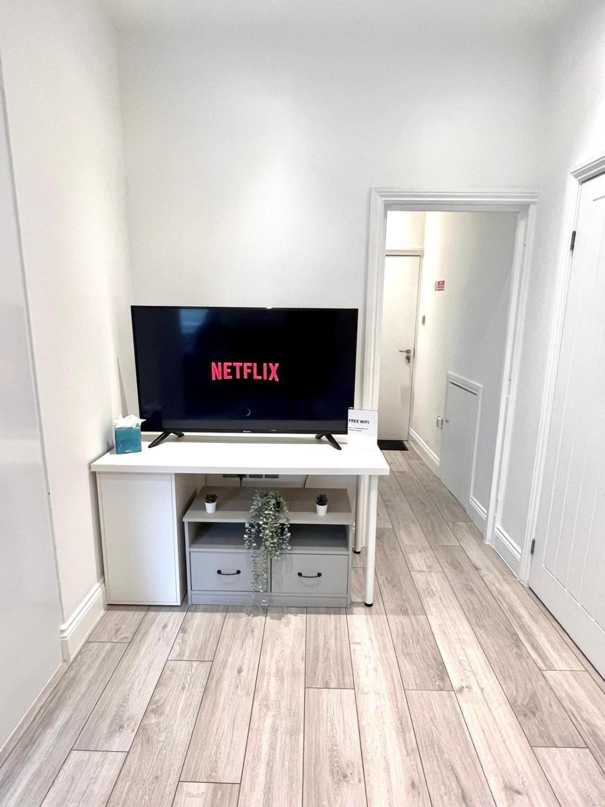 Holiday home Two Bedroom By Dashh Short Lets & Serviced In Shepherds Bush With Free Wifi