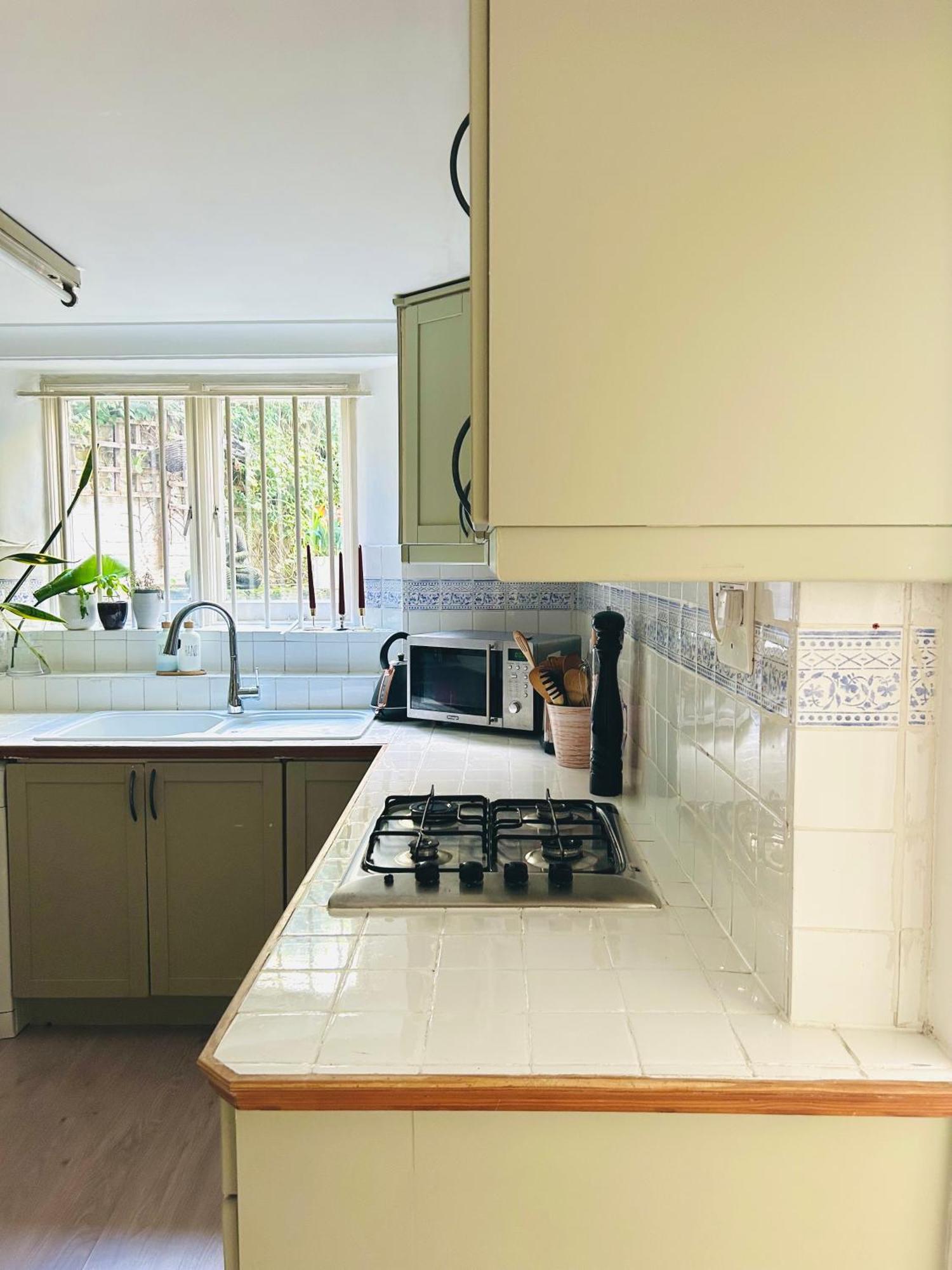Kensington Gem Apartment