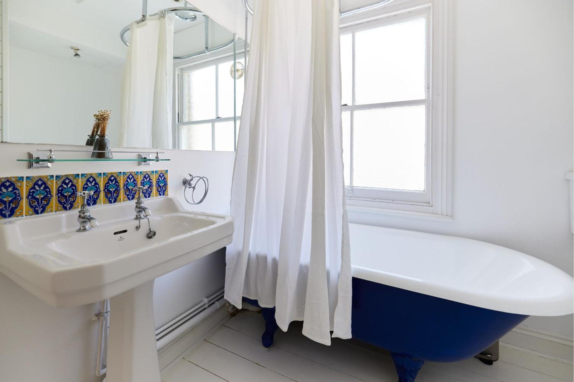 Apartment The Hampstead Wonder - Spacious 4bdr House With Balcony *