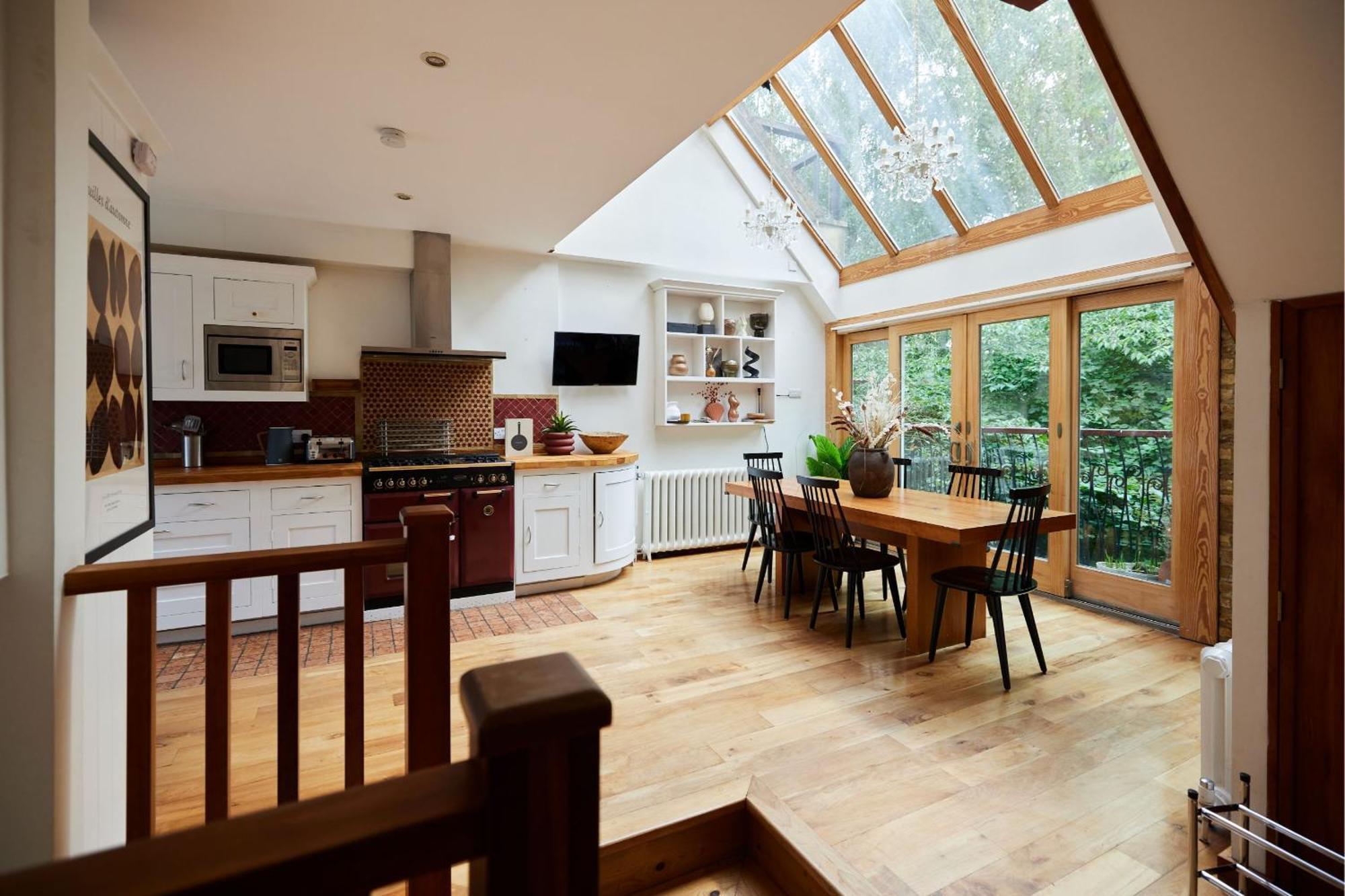 The Hampstead Wonder - Spacious 4bdr House With Balcony * London