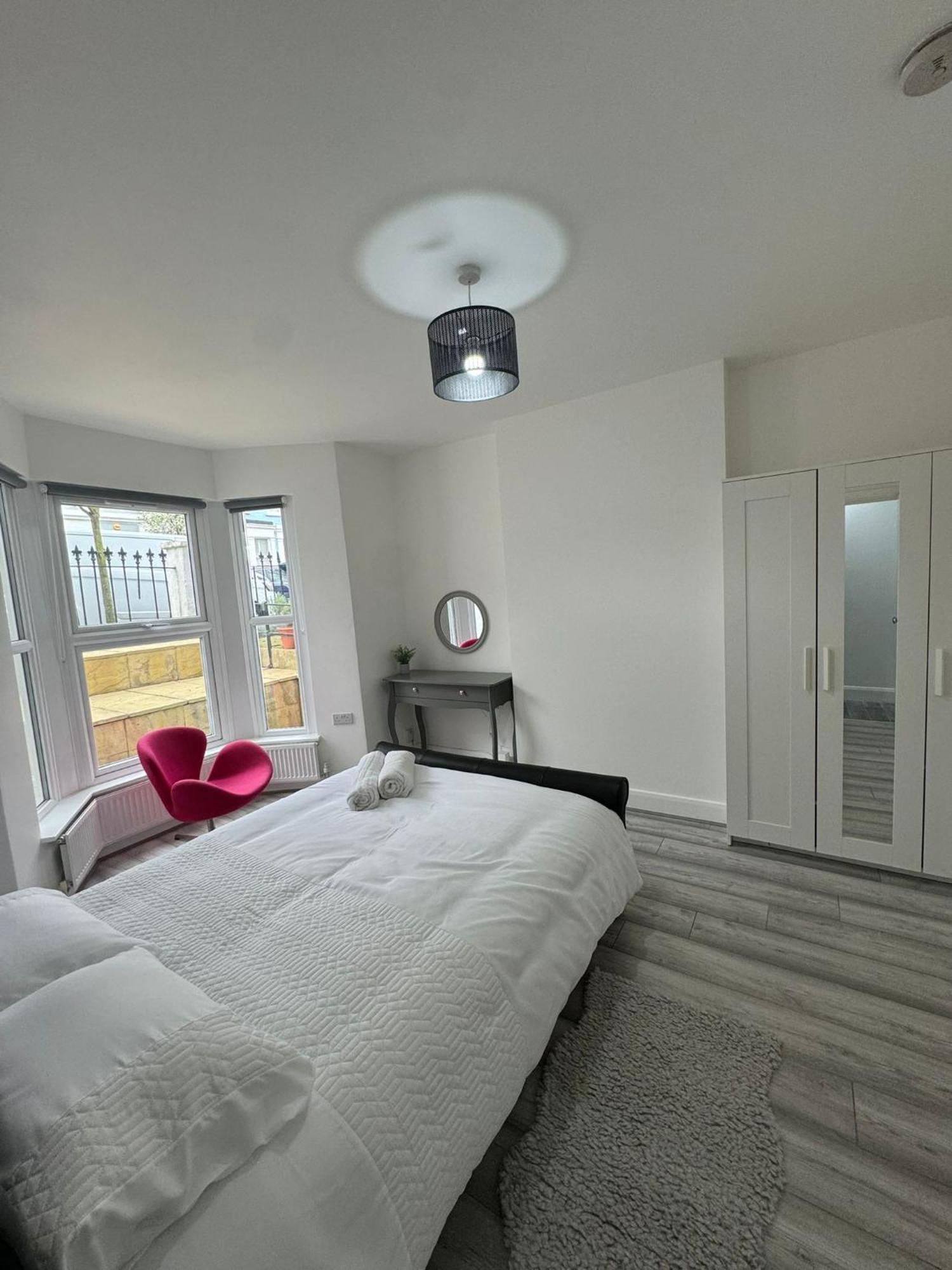 Apartment 2 Double Bedroom Garden Flat In Acton,london