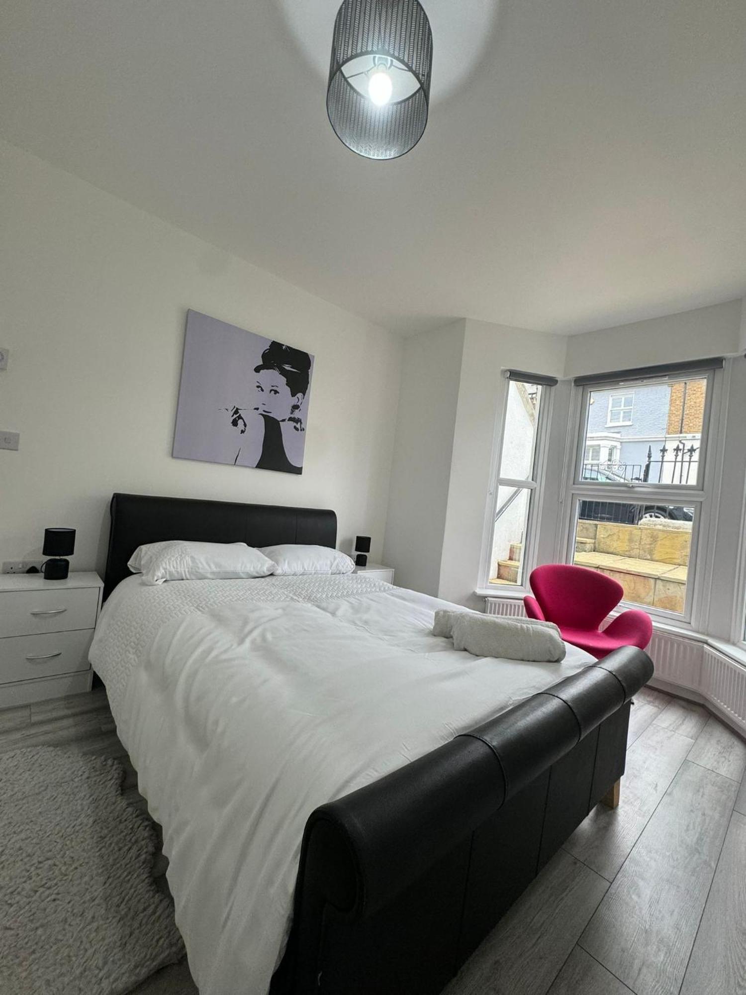 Apartment 2 Double Bedroom Garden Flat In Acton,london *