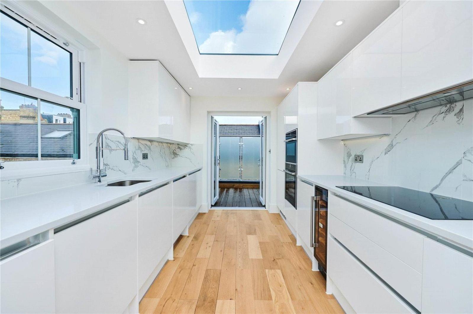 Private Terrace Fulham 3 Bed 2 Baths Apartment