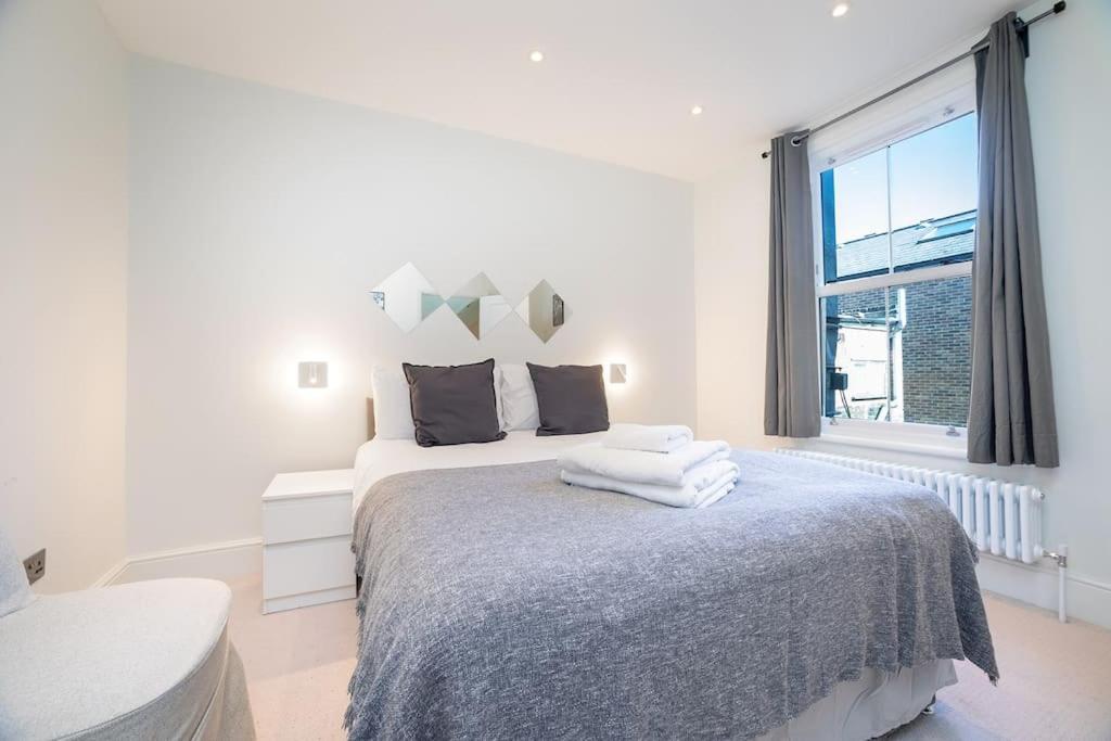 Private Terrace Fulham 3 Bed 2 Baths London