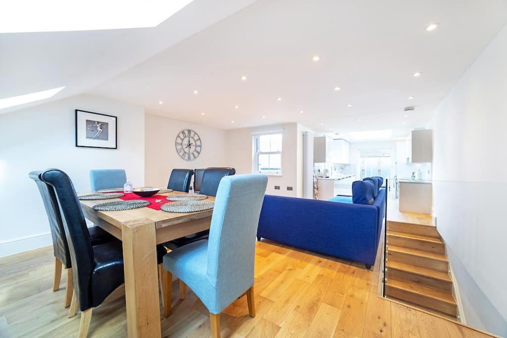 Private Terrace Fulham 3 Bed 2 Baths Apartment