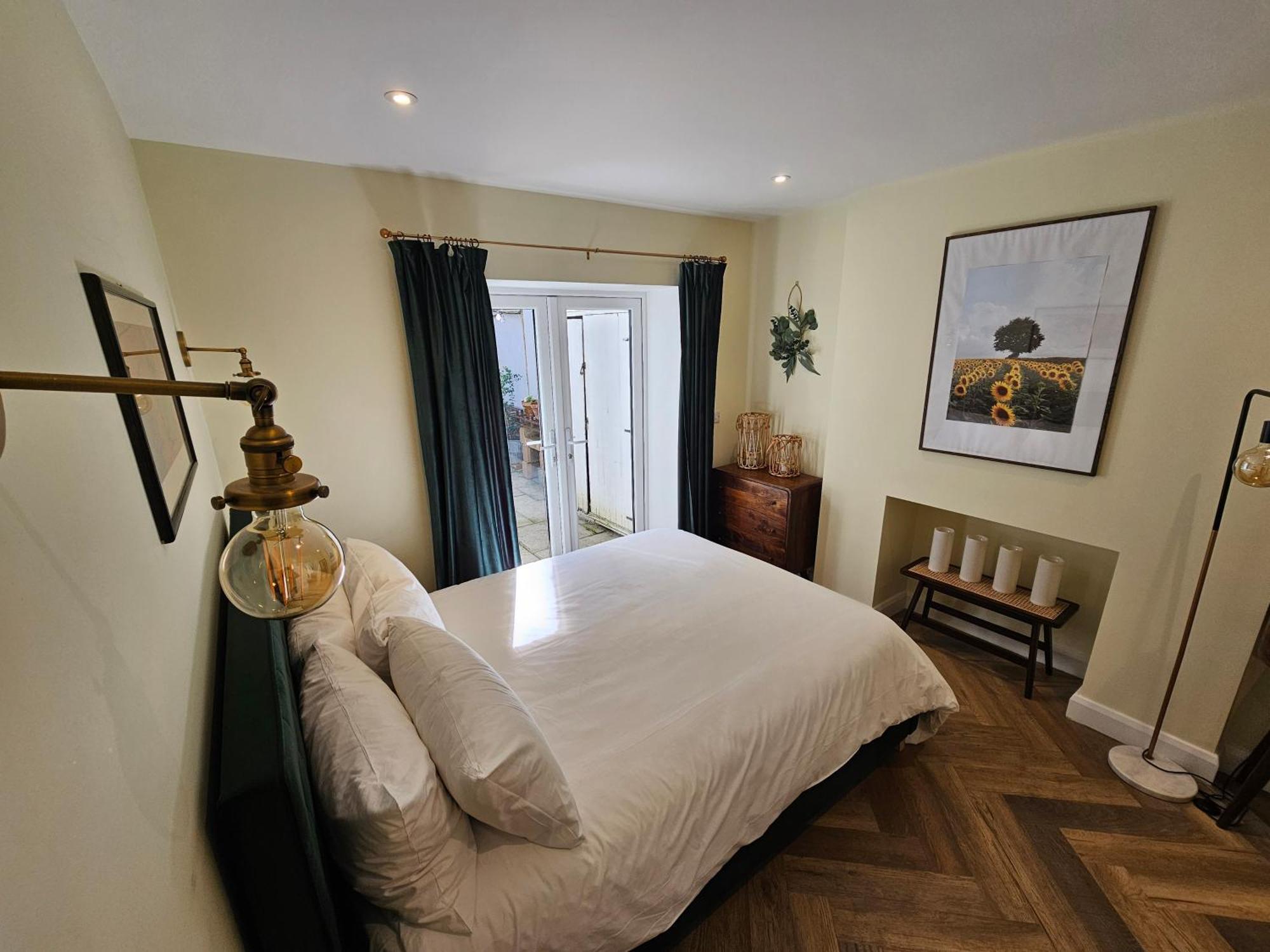 Spacious & Renovated 1-bed Garden Flat In Appartement Londen