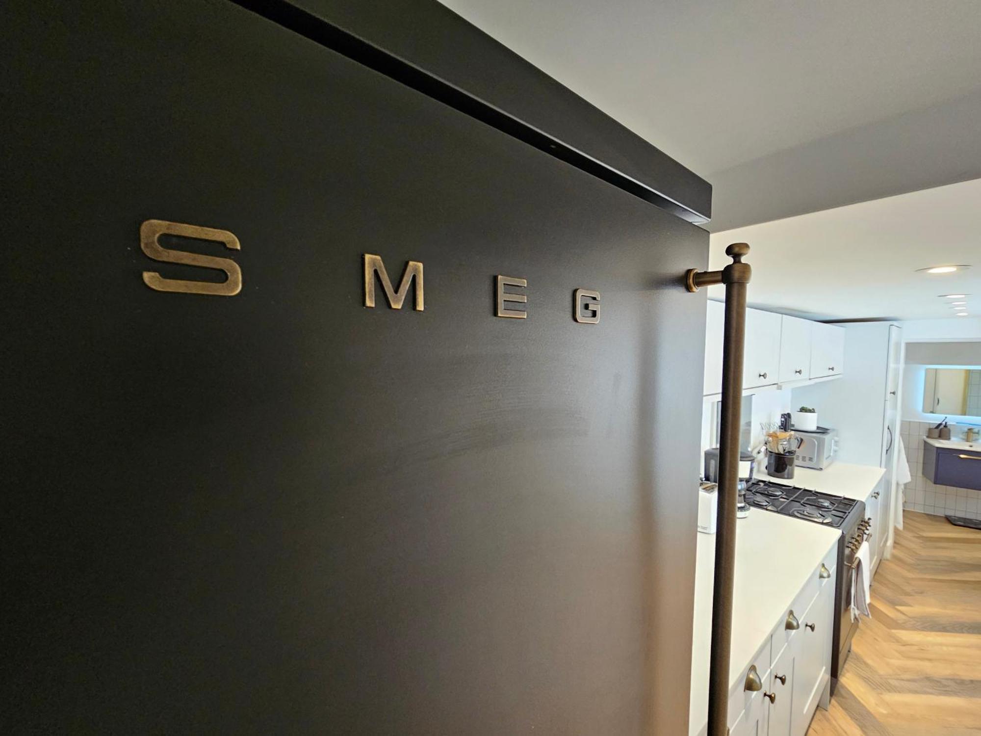 Spacious & Renovated 1-bed Garden Flat In * Londen