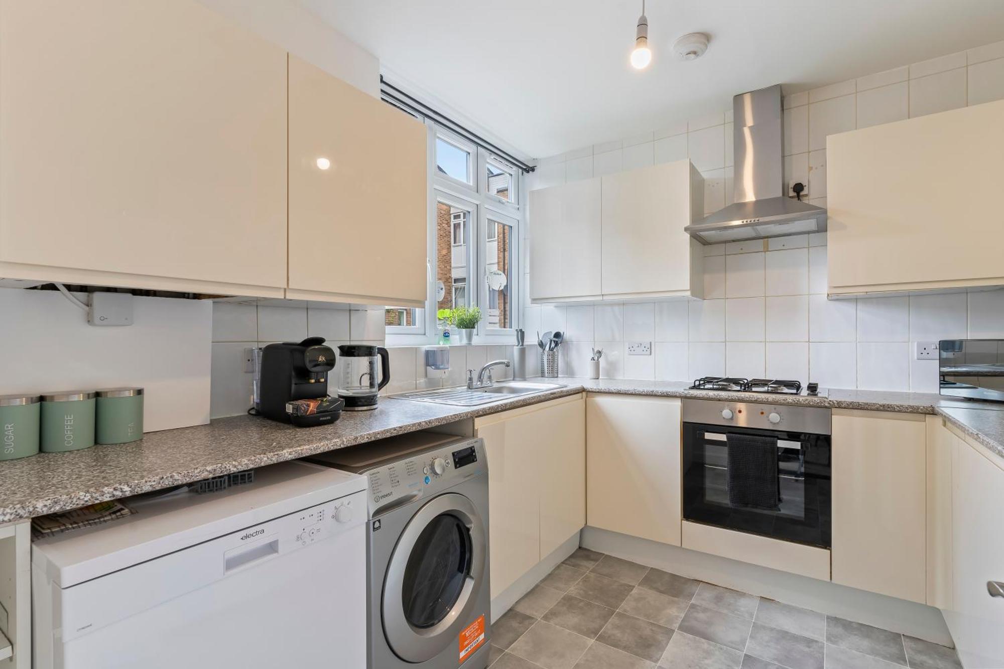 Holiday home Elegant Next To Wembley Stadium London