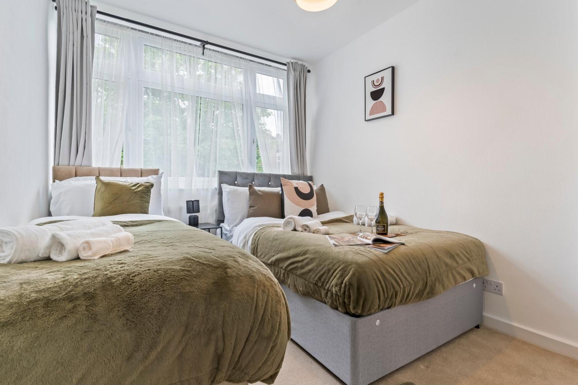 Elegant Next To Wembley Stadium London