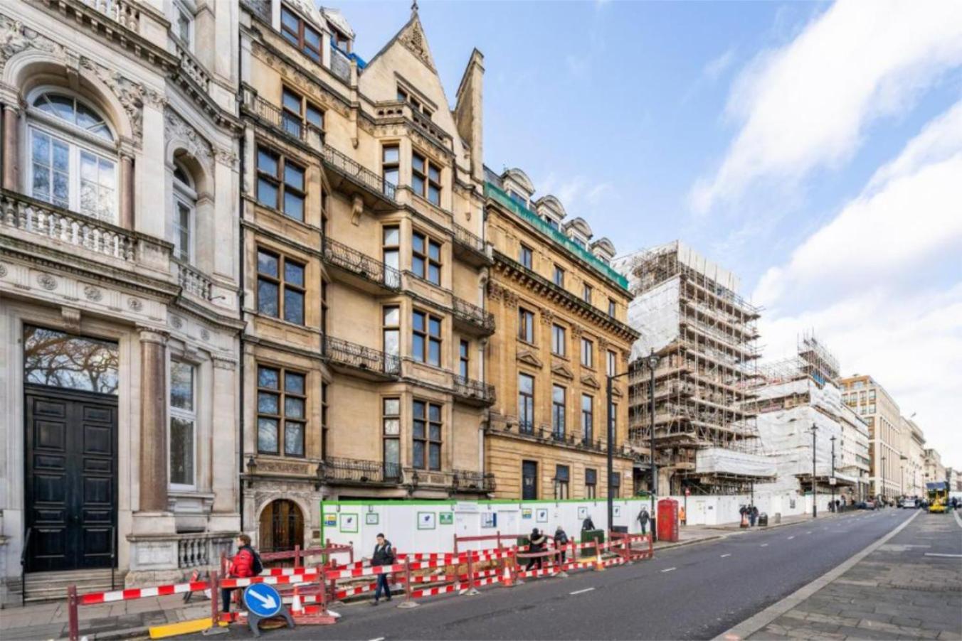 Appartement Spacious 2 Bedroom Flat With Pool Table Opposite Green Park 7 Londen