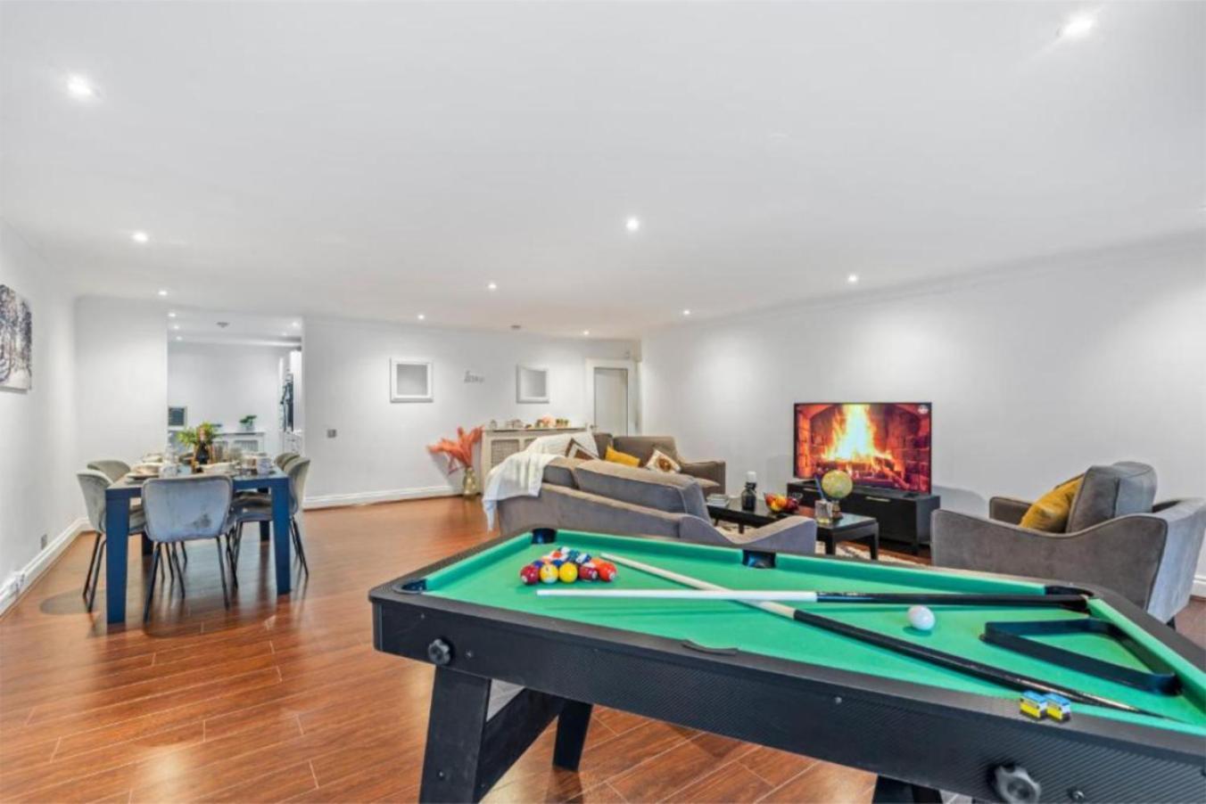 Appartement Spacious 2 Bedroom Flat With Pool Table Opposite Green Park 7 *