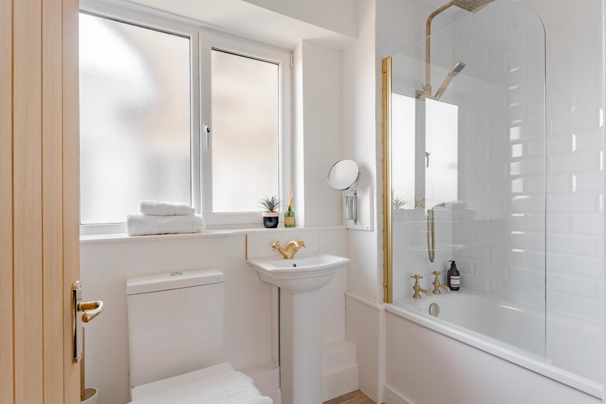 Charming Ldn With Free Parking * London