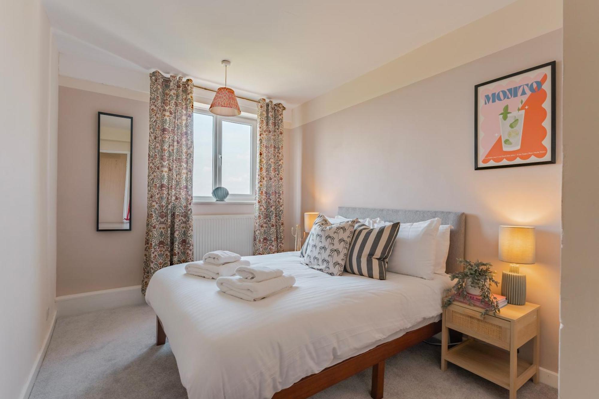 Apartment Charming Ldn With Free Parking London