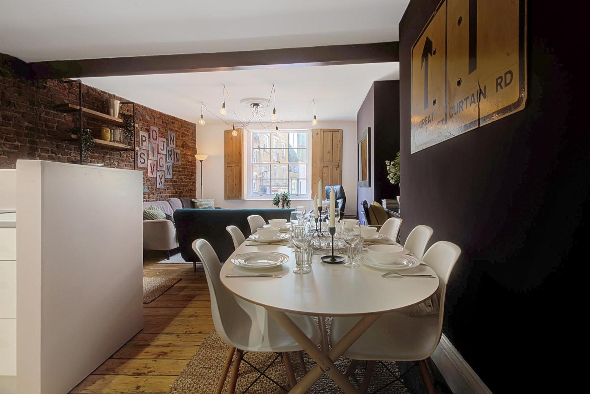 Old Street Iconic Warehouse Style 4 Bedroom 2 Bath House Prime Location * Londen