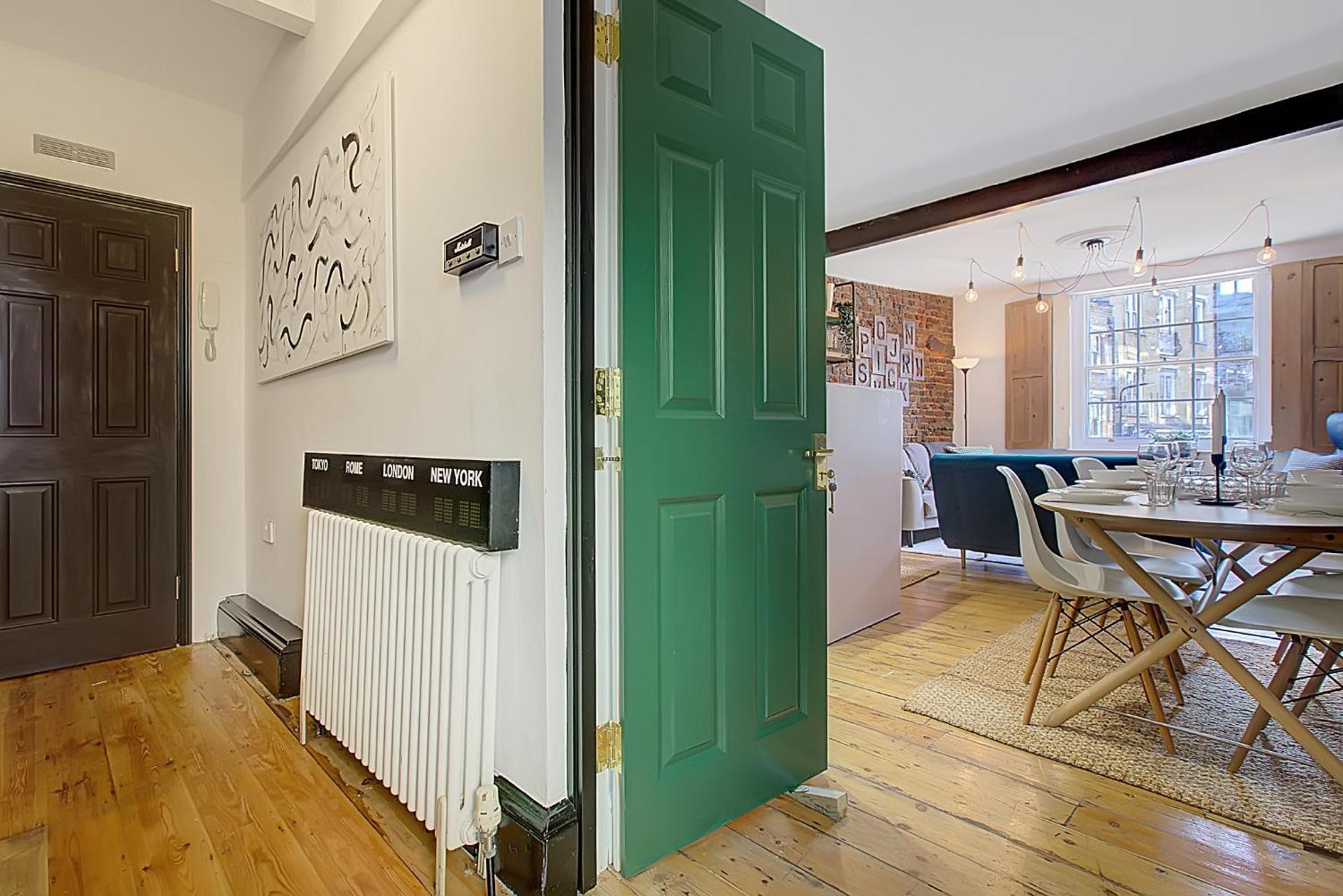Old Street Iconic Warehouse Style 4 Bedroom 2 Bath House Prime Location Appartement Londen