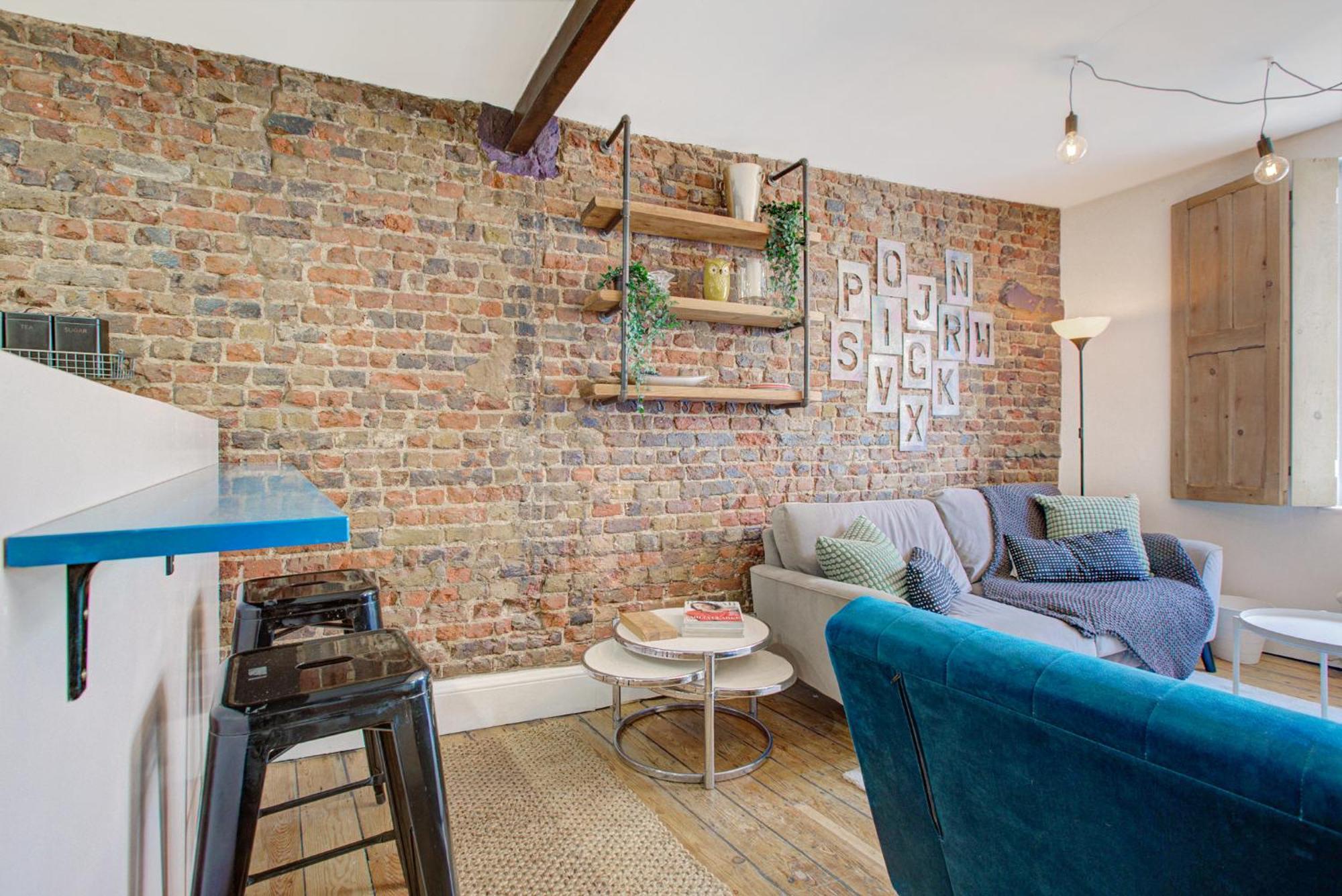 Old Street Iconic Warehouse Style 4 Bedroom 2 Bath House Prime Location Londen