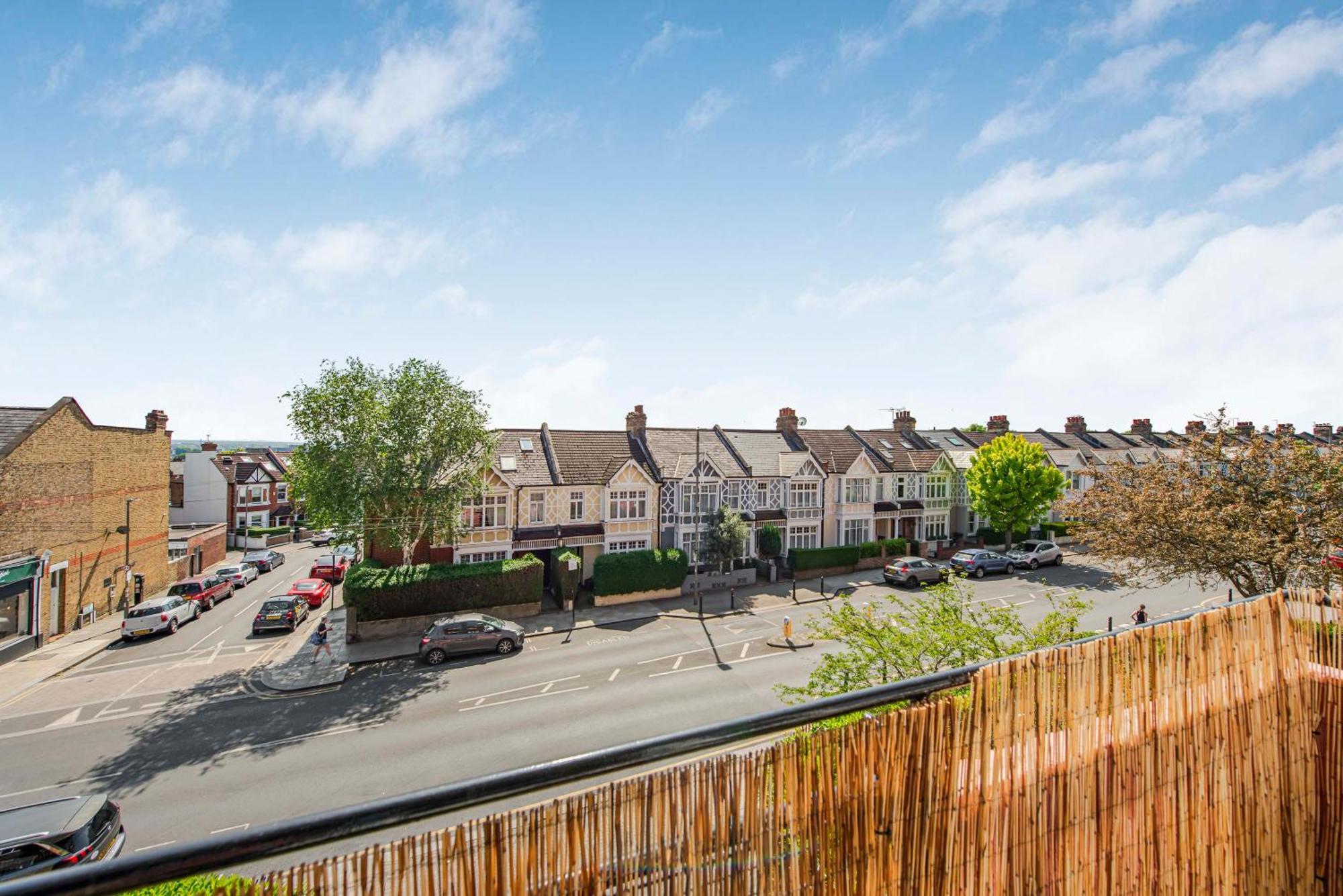 Match Point Flat: 2-bed Flat By Wimbledon Tennis Club Apartment London