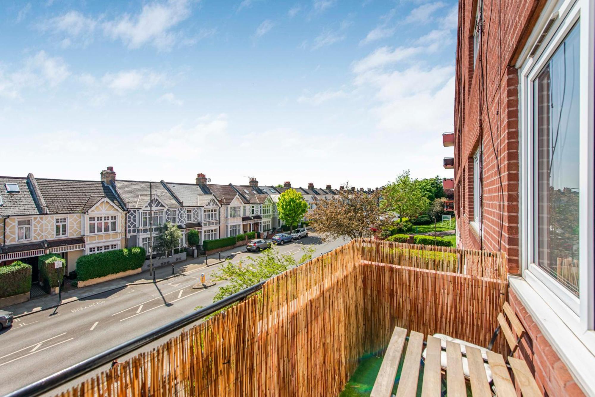 Match Point Flat: 2-bed Flat By Wimbledon Tennis Club Apartment London