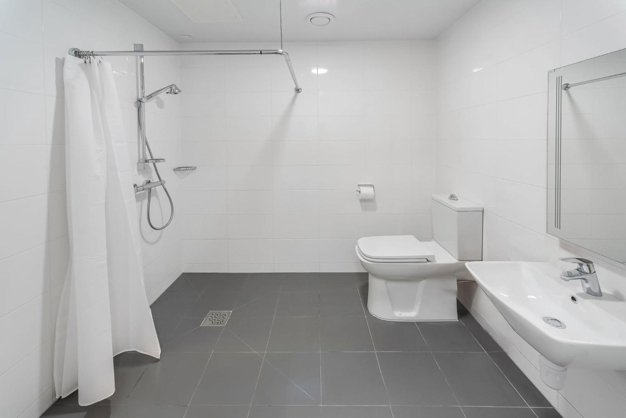 Apartment Chapter White In *