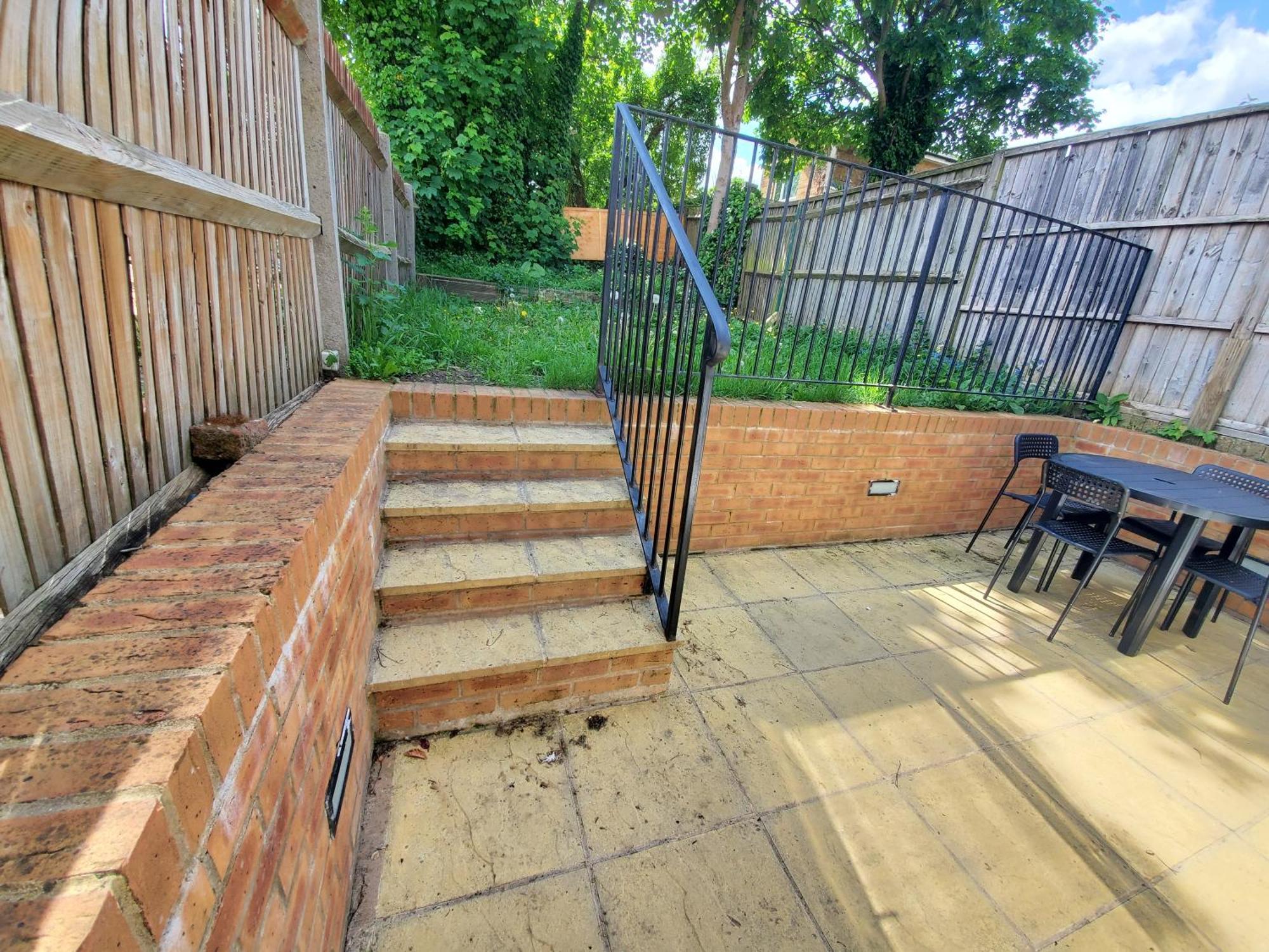 2 Double Bedroom Garden Flat In Acton,london Apartment London